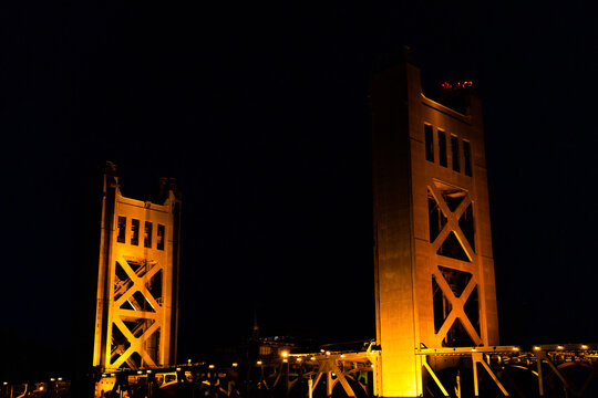 Sacramento tower bridge at night