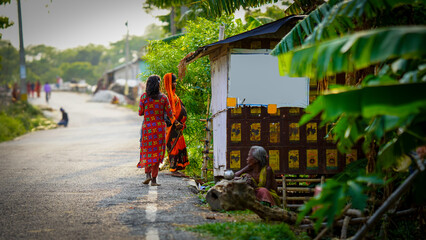 Obraz premium women and girl standing road side