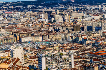 Obraz premium Ferris Wheel Cityscape Harbors Ships partment Buildings Marseille France