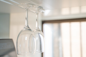 ワイングラスの文字入れ背景素材