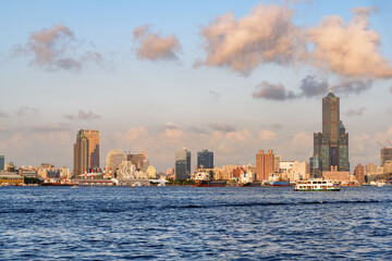 Fototapeta premium Kaohsiung skyline. Scenic view of Kaohsiung Harbor, Taiwan