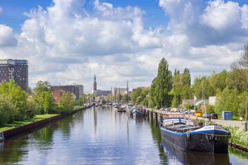 Obraz premium Ships at the canal leading to the center of Groningen, Netherlands