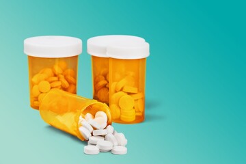 White pills in RX prescription drug bottle - obrazy, fototapety, plakaty
