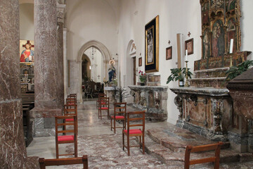 Fototapeta na wymiar medieval cathedral in taormina in sicily (italy)