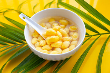 Ginkgo nut in syrup, Asian dessert