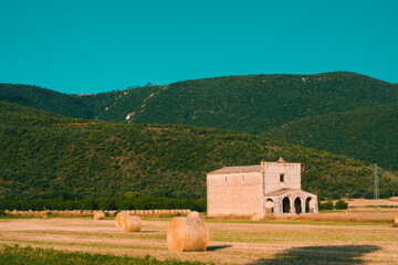 Fototapeta na wymiar landscape with bales, Abruzzo Italy