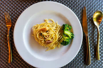 spaghetti with sauce