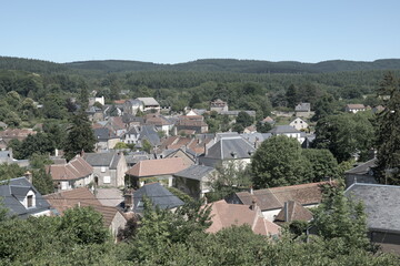 Fototapeta na wymiar Panorama sur Lormes, village du Morvan dans le département de la Nièvre en Bourgogne Franche Comté