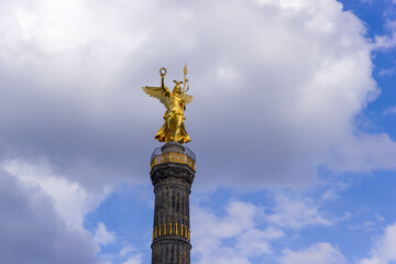 Fototapeta na wymiar The Victory column in Berlin