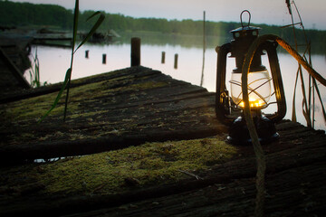 Laterne - Lampe - Lantern-  Moody - Waterscape - Scenic - High quality photo