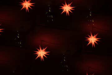 Weihnachtssterne leuchtend Prisma Spiegelung Kaleidoskop - 511090129