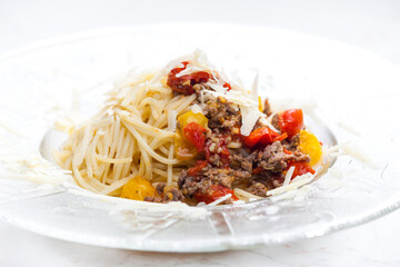 spaghetti with minced meat and tomatoes