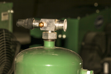 air conditioner gas cylinder filling gas on air conditioner pipes