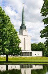 LDS temple in Lingfield (no release needed, Intellectual property office allows members to sell photos)
