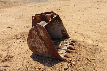 A heavy duty excavator claw attachment for a loader or bulldozer. Construction equipment.