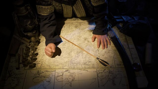 War in Ancient Times map.
World war history. The commander puts the chess piece by hitting the area he determined on the map with his hand on the table.
