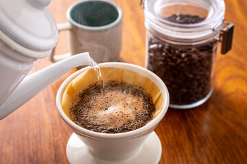コーヒーを淹れる