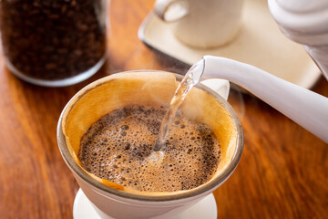 コーヒーを淹れる