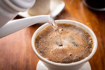 コーヒーを淹れる