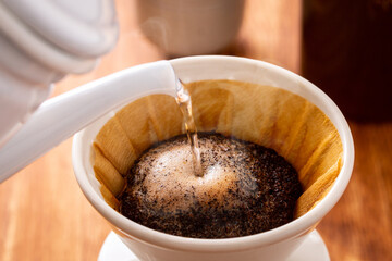 コーヒーを淹れる