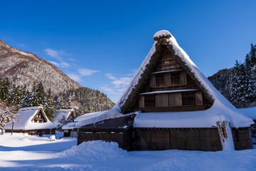 冬の五箇山菅沼集落 © ginR