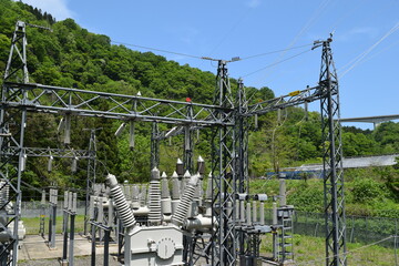 山間部の屋外変電設備