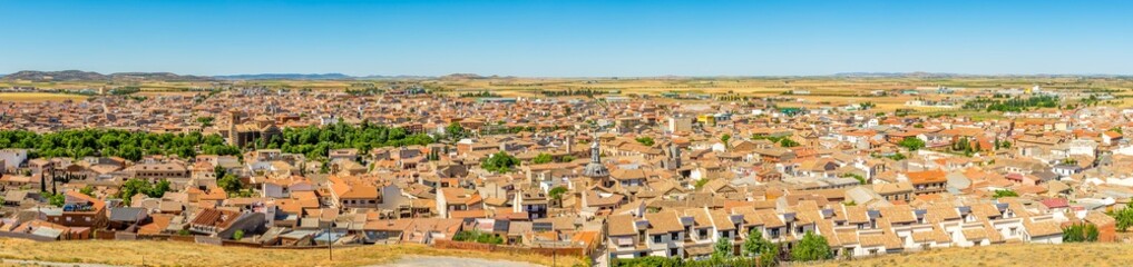 Fototapeta na wymiar Panoramic view at the Consuegra town - Spain