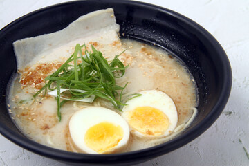 Freshly cooked Japanese food called Tonkotsu White Original