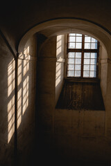 architektura, arches, budowa, kamienie, pałac, korytarz, stary, wnętrza, antyczny, arches, kolumna, europa, kolumna, podróż, galeria, klasztor, opactwo, house of god, religia, aula, drzwi, iskra, arca © Jon