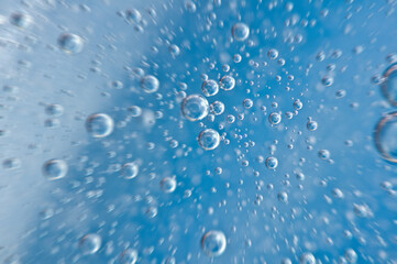 Water. Movement of air bubbles blue beautiful abstract underwater background - 511271508