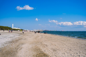 千葉市美浜区 GWで賑わう稲毛海浜公園、いなげの浜