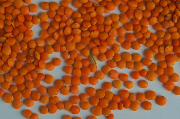 Red lentils contaminated with barley