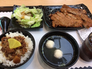 排骨飯