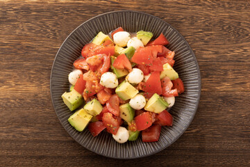 トマトとアボガドのサラダ