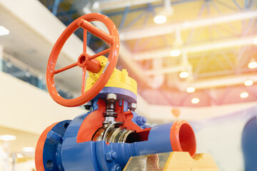 Demonstration of work model cutaway shut-off valve on oil or gas pipe industry