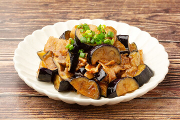 茄子の肉味噌炒め