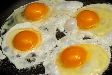 the process of preparing eggs for morning breakfast