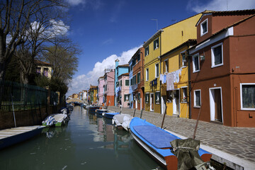Fototapeta na wymiar Casas de colores.Isla de Burano. Venecia.Véneto. Italia.