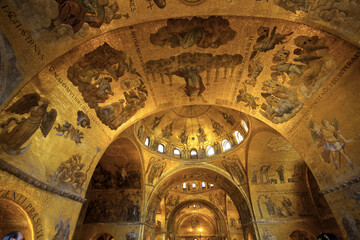 Fototapeta na wymiar Basilica de San Marcos(s.XI),mosaicos , sestiere de San Marco. Venecia.Véneto. Italia.
