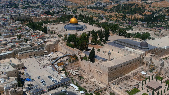 Western wall (kotel) and al Aqsa mosque, aerial,israel
Drone and unique shot from Jerusalem in summer of 2022, the Kotel and al Aqsa mosque, israel

