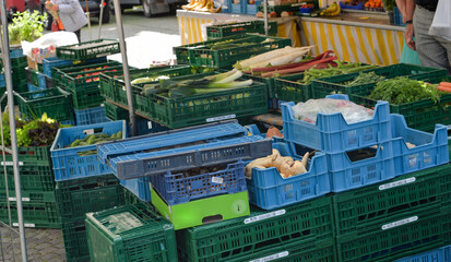 kisten obst gemüse markt markttag obsthändler