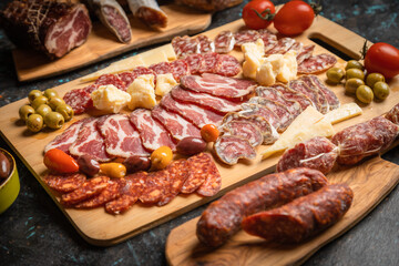 Charcutierie board with various cold cuts