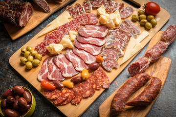 Charcutierie board with various cold cuts