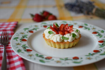 Obraz na płótnie Canvas Strawberry Mini Tart With Mascarpone Filling And Almond Crust