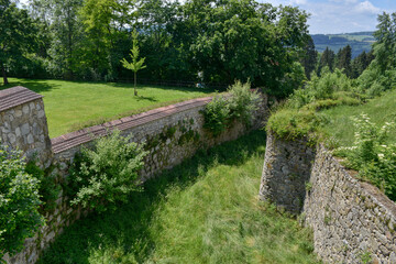 Schloss, Weinberg, Kefermarkt, Mühlviertel, Renaissanceschloss, Burg, Renaissance, Schlossanlage, Mittelalter, imposant, wehrhaft, Turm, Gasse, Rundturm, historisch, Tor, Steinbrücke, Wehrgang, Wehrgä