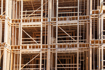 Construction framing in wood, buildings and houses