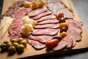 Charcutierie board with various cold cuts