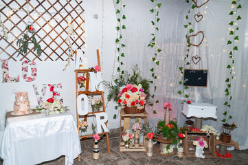 Social Events - Elegant banquet hall for a wedding party.