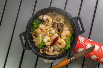 アウトドアでお酒のつまみ　meal to with alcohol at an outdoor 