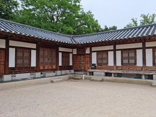 Fototapeta na wymiar It is a tiled house in Gyeongbokgung Palace.